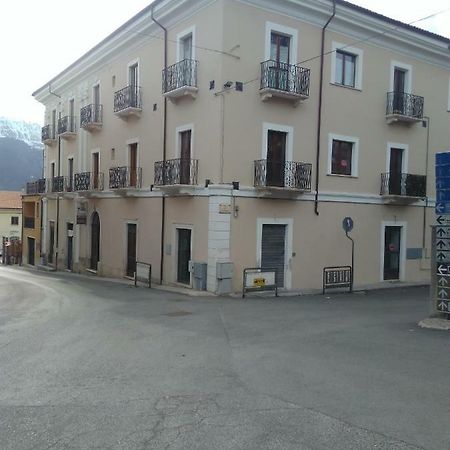 Palazzo Camelot, 19 Via Nazionale San Demetrio ne' Vestini Exterior foto